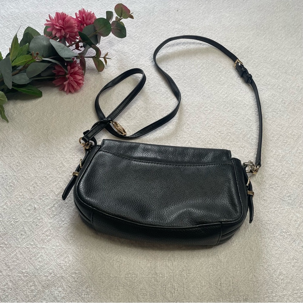 Michael Kors Black Leather‎ Crossbody with Gold MK Charm~ Classic Must Have - Picture 14 of 15